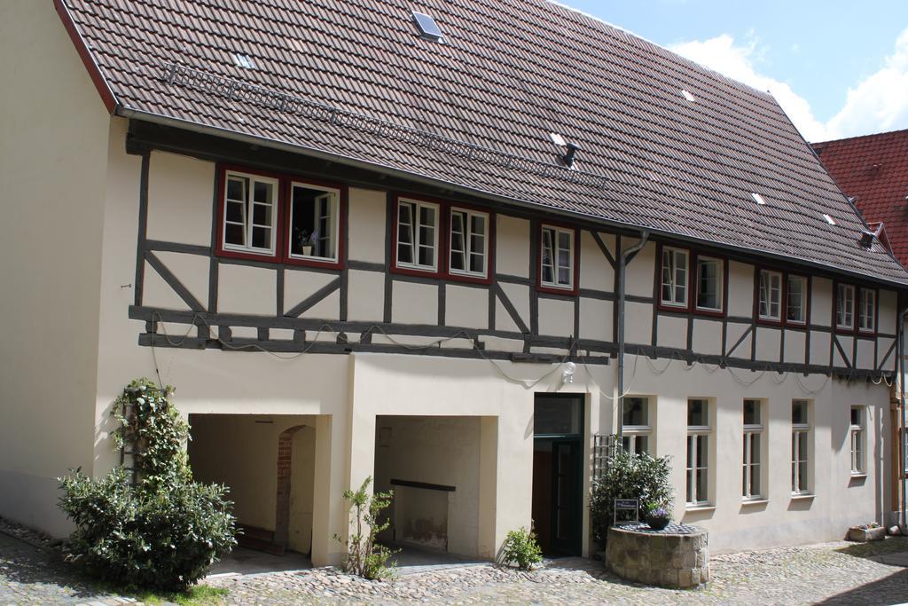 Ferienwohnungen Im Alten Handelshof เควดลินบวร์ก ภายนอก รูปภาพ